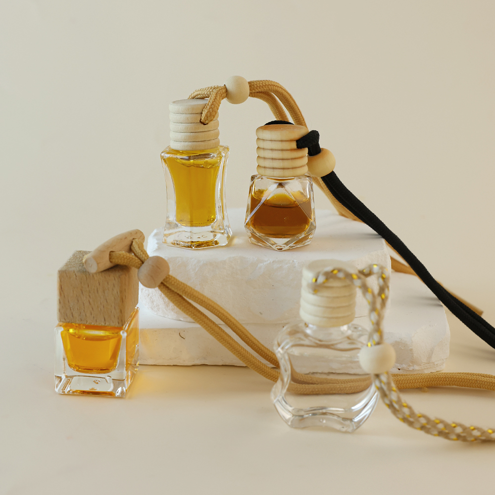 Custom-made car air freshener perfume bottle, car aromatherapy essential oil empty bottle, car hanging diffuser