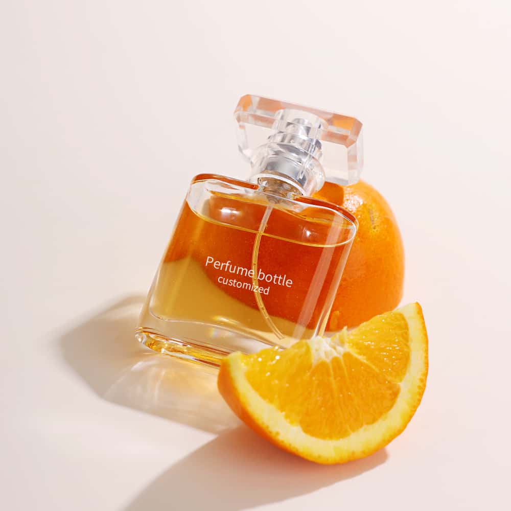 Classic 95ml Crystal Empty Perfume Bottle with Golden Cap Palace Wall Design Customized Box Pump Sprayer Sealing Type